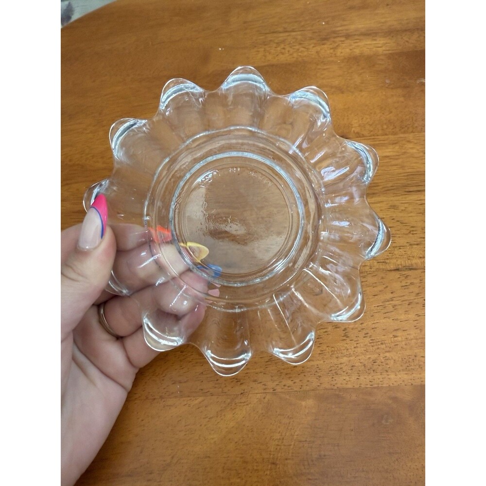 Federal Glass Vintage Celestial Flower Petal Bowl MCM - Picture 2 of 4